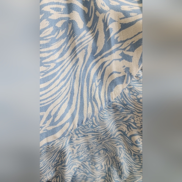 E_Maaji cover up kimono Lotus Dress - Picture 7 of 10